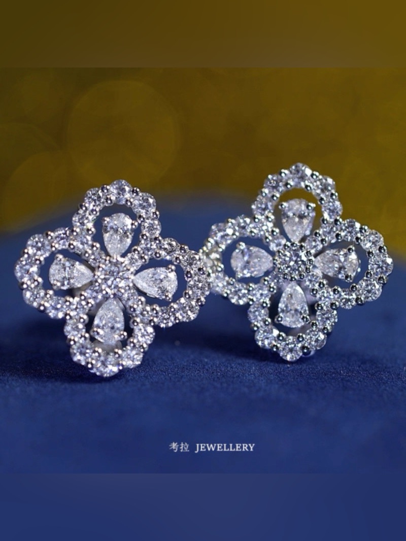 Designer Luxury 18k GoldPlated Silver Floral Moissanite Cluster Earrings